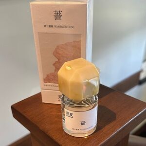 Eau de Parfum with Cream Cap